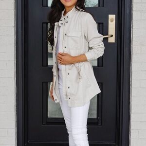 LOFT Women's cream  Utility Jacket